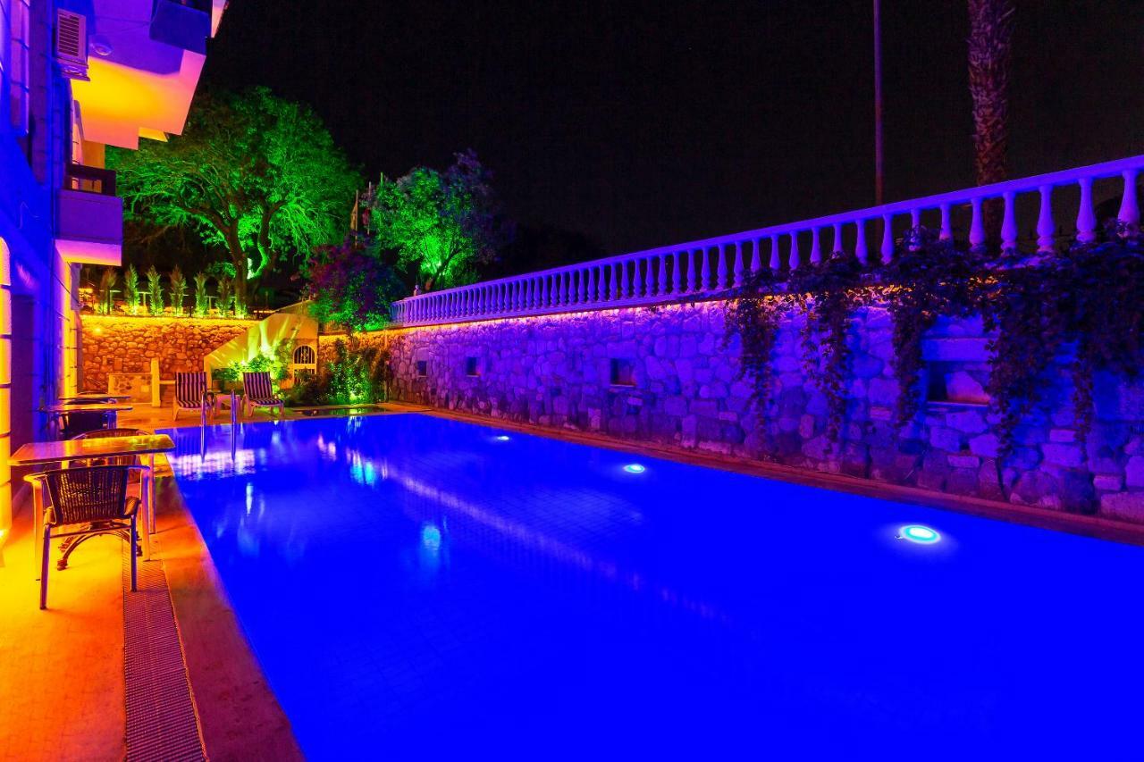 Kabasakal Otel Çeşme Esterno foto