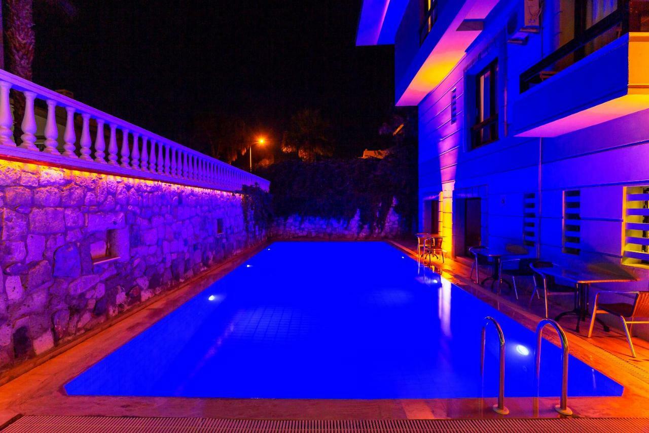 Kabasakal Otel Çeşme Esterno foto