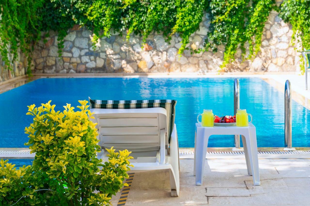 Kabasakal Otel Çeşme Esterno foto